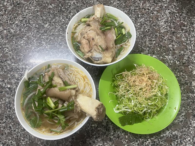 Bún chìa cũng là món ăn quen thuộc với người dân Buôn Ma Thuột. Ảnh: Chí Long